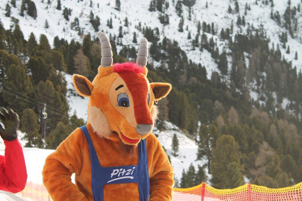 Ferienwohnungen Monja Und Dietmar Thoeni Arzl im Pitztal Exterior photo
